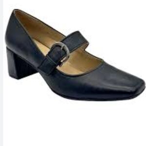 Naturalizer Karissa Leather Pumps With Mary Jane Style Polished Buckle. Sz 7M